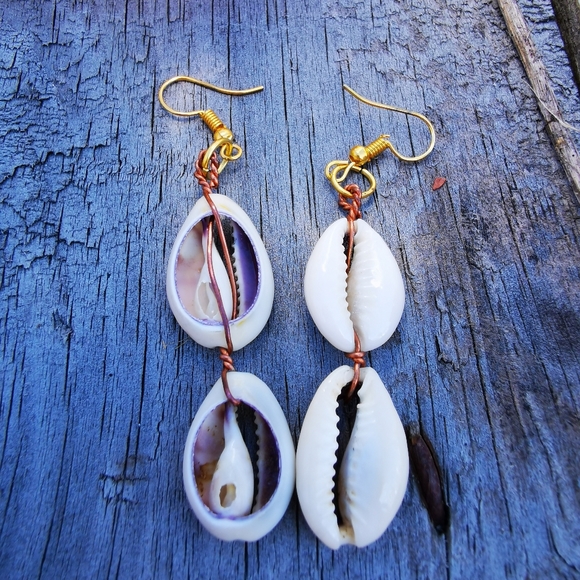 Artisan Made Cowrie Shell Dangling Earrings - Picture 7 of 9